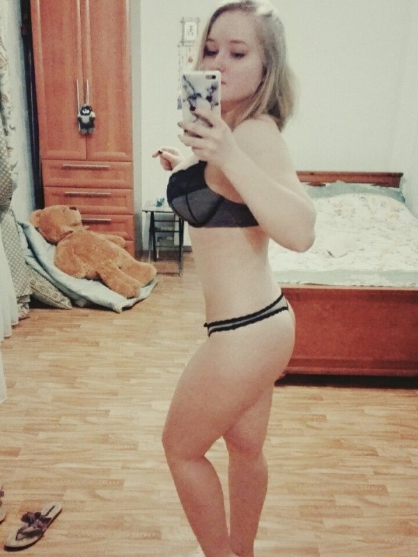 Лена привлекательная девушка из Сергач цена от 3000 руб