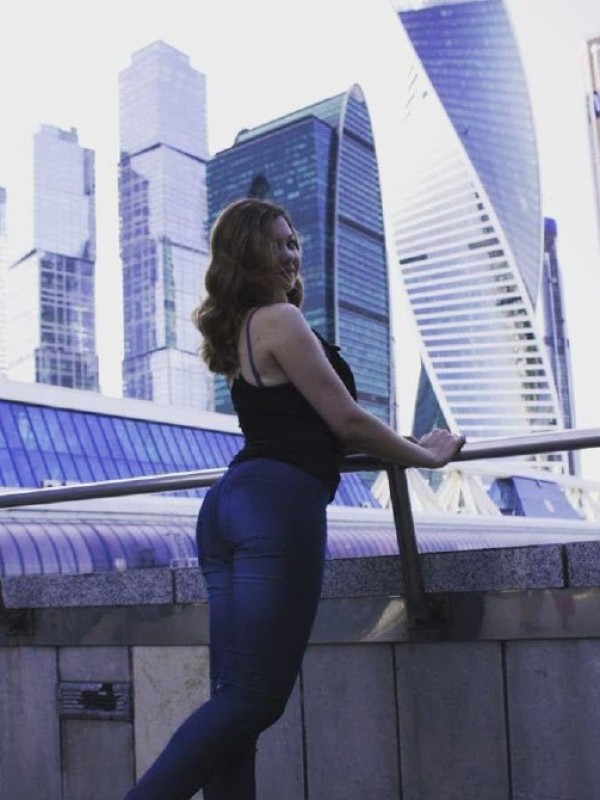 Алина привлекательная девушка из Сергач цена от 3500 руб