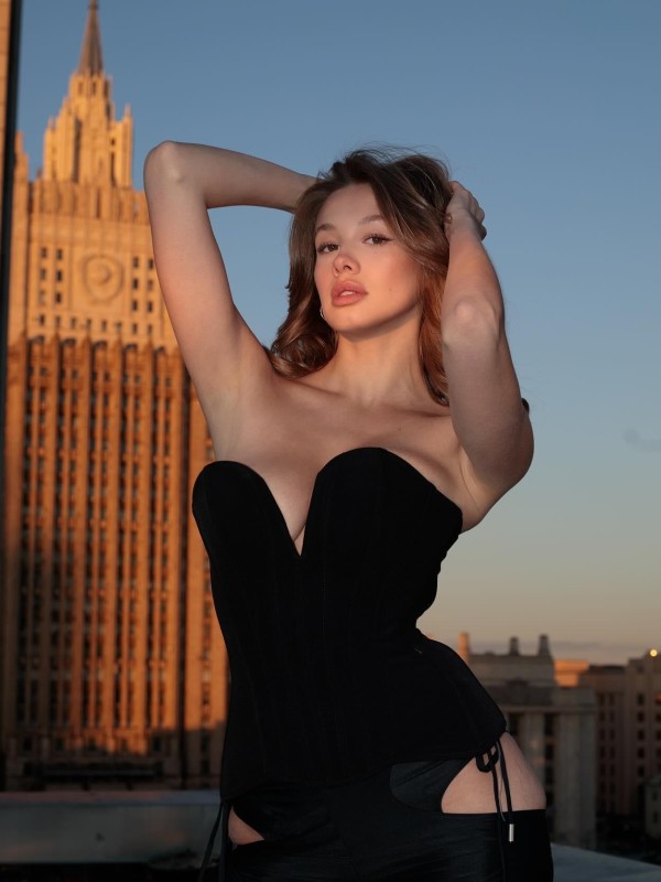 Инесса привлекательная девушка из Сергач цена от 7000 руб