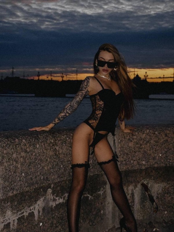 Ева привлекательная девушка из Сергач цена от 7000 руб